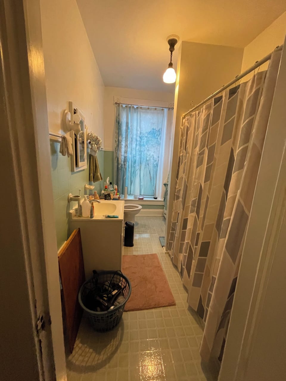 Full bathroom 
