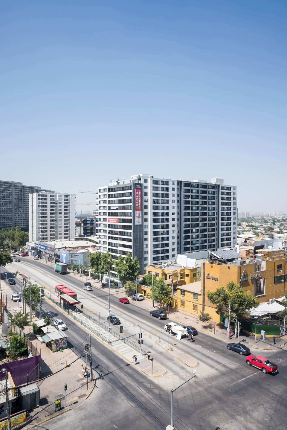 Experience vibrant city life with easy access to urban amenities in this modern apartment building.