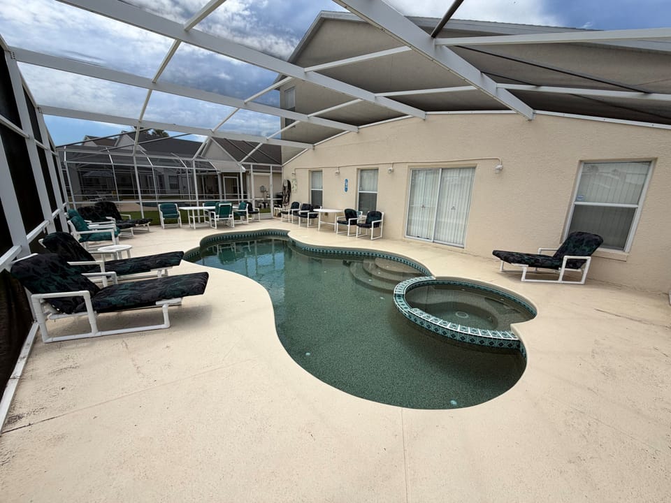 Pool2