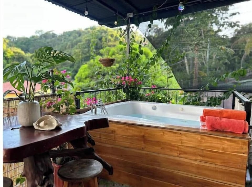 Outdoor spa tub