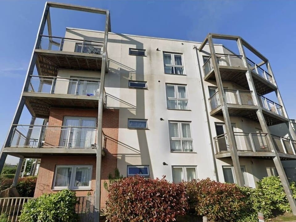 FRONT BUILDING DARTFORD