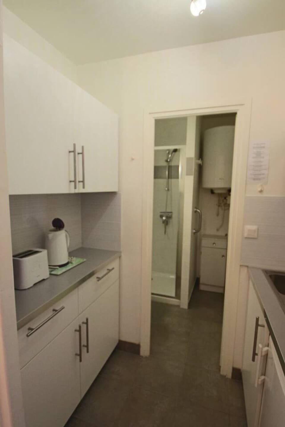 Cuisine et salle de bain