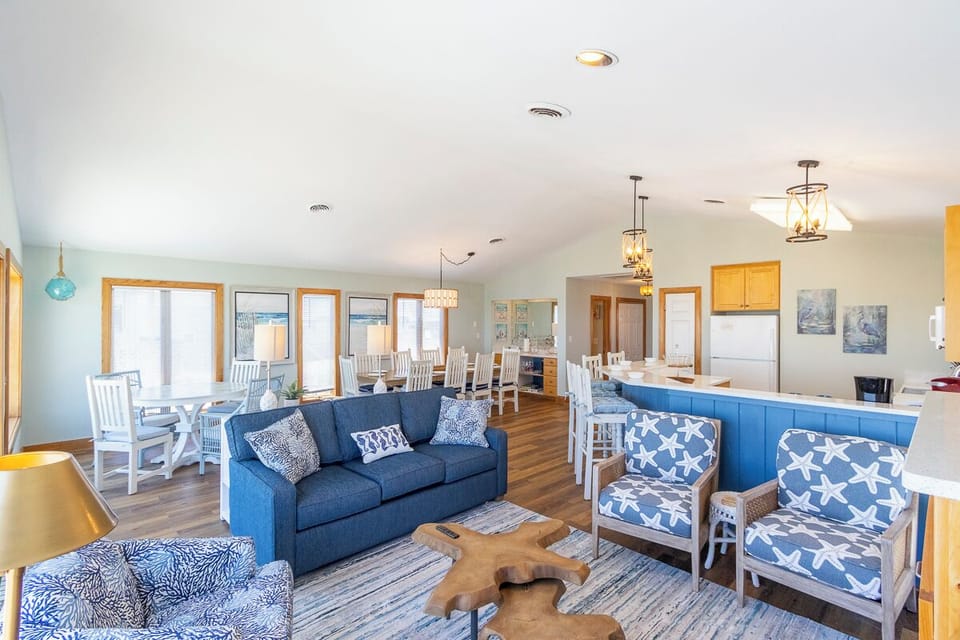 Top Level Living Area