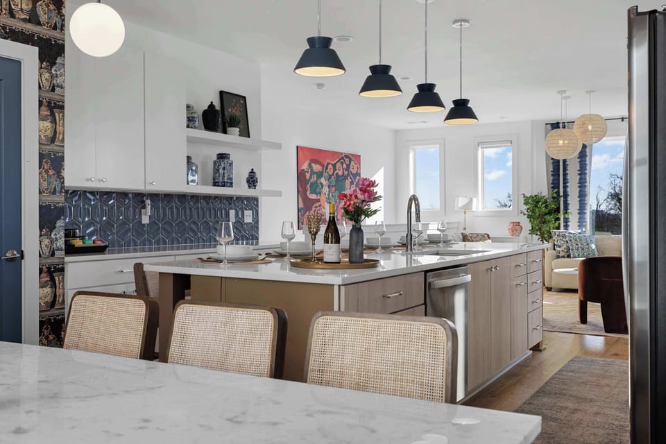 Fully Stocked Gourmet Kitchen