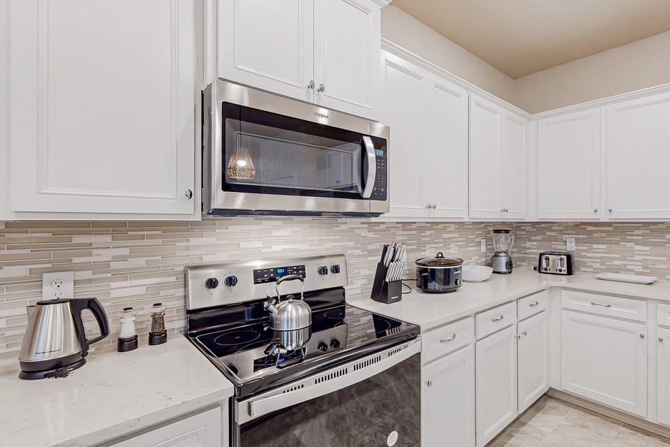 Fully equipped kitchen