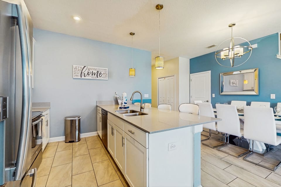 Fully equipped kitchen