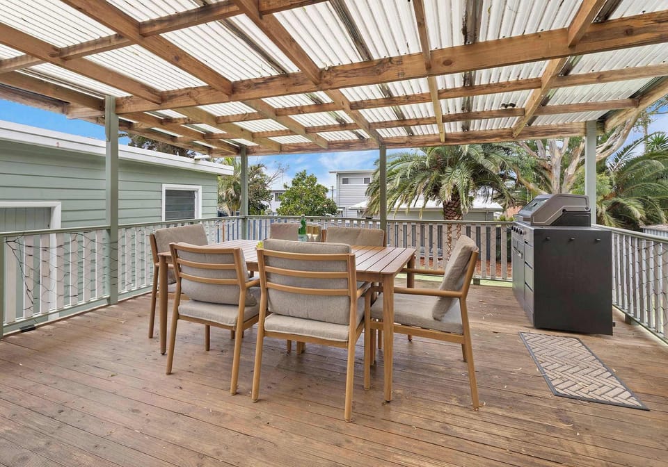 The Cottage  |  Outdoor Dining with BBQ