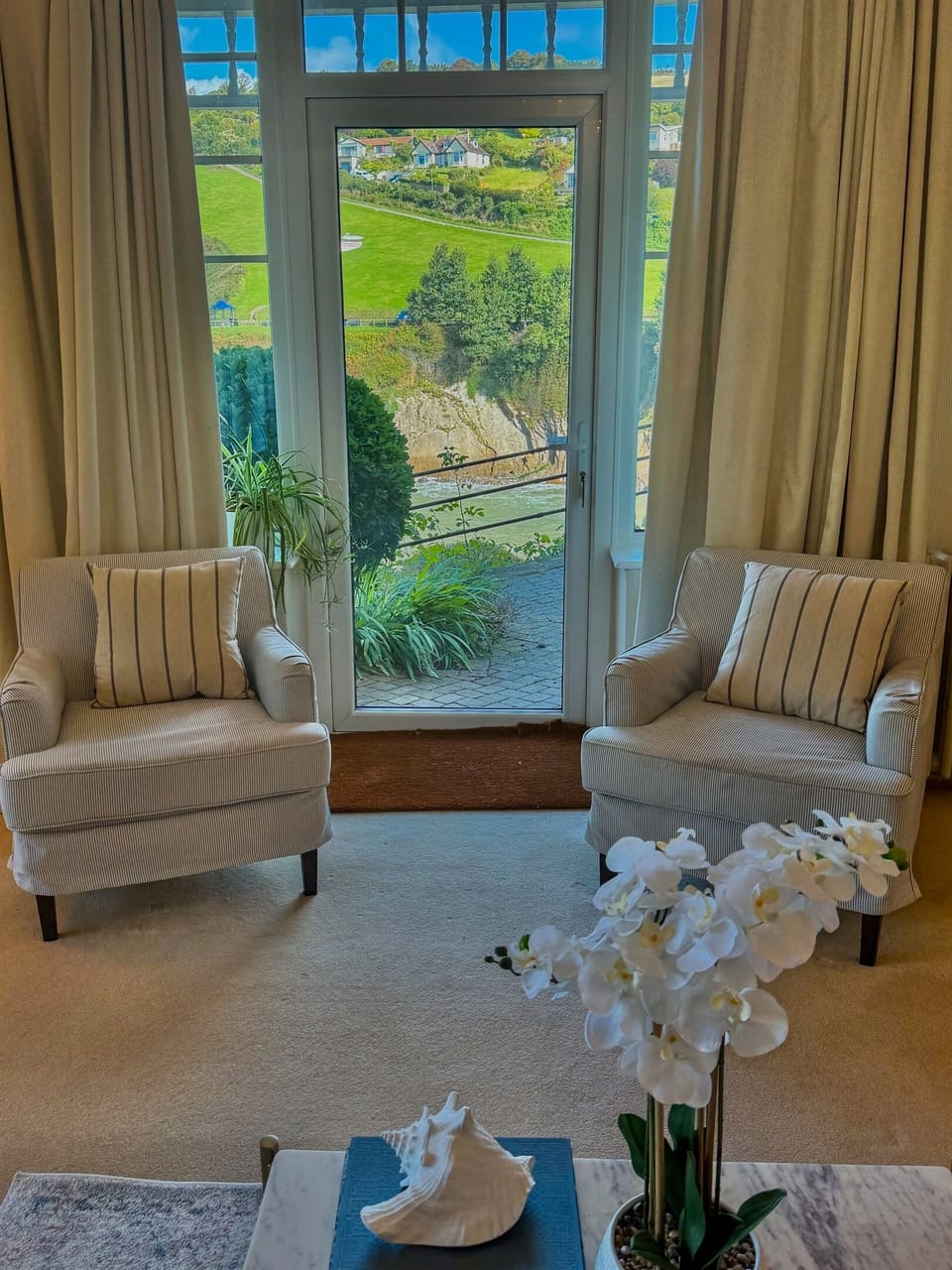 French door from living room leading to the garden. 