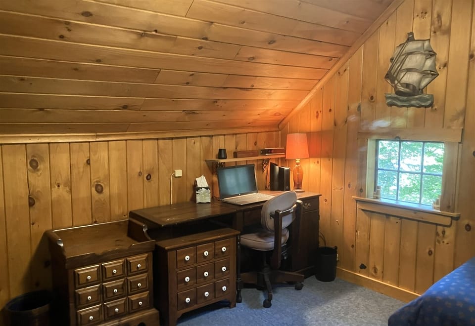 2nd level office space