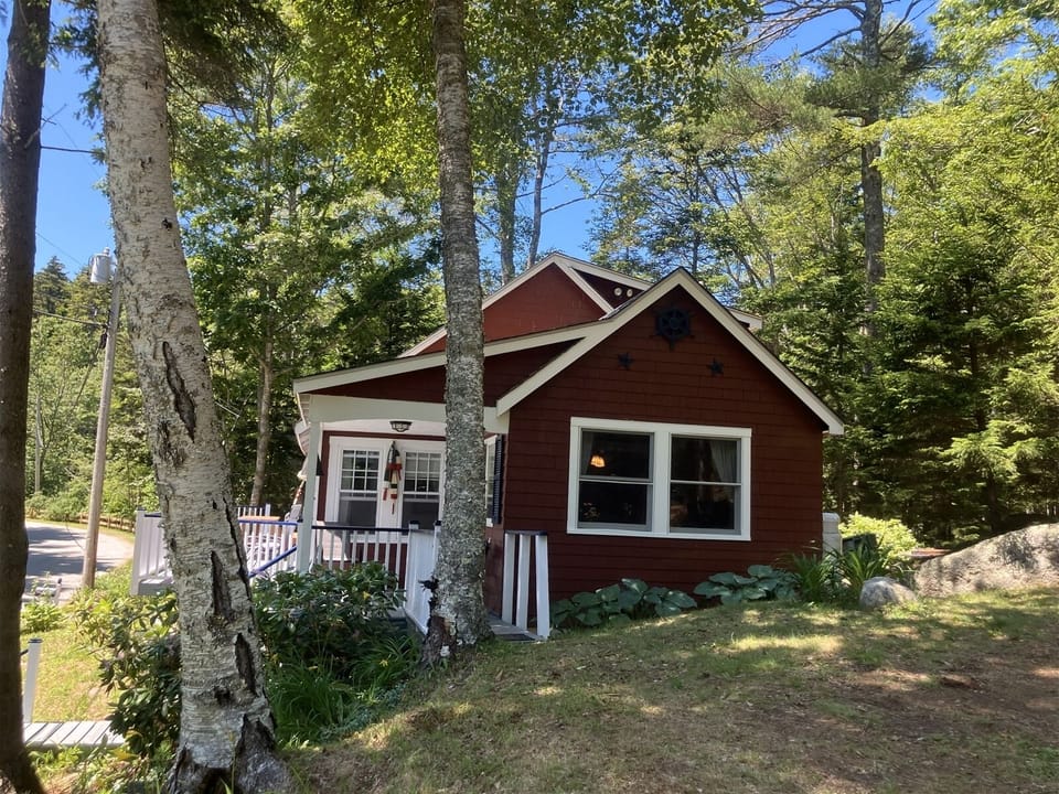 Side view of lodge