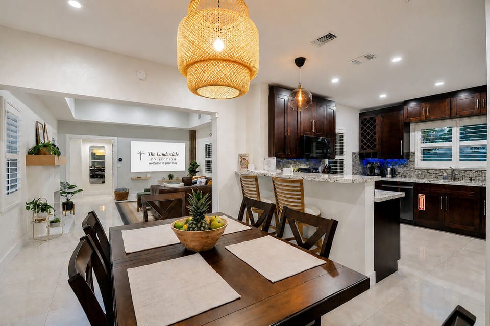 Steps from the kitchen, set for slow breakfasts and long dinners 🍽️
