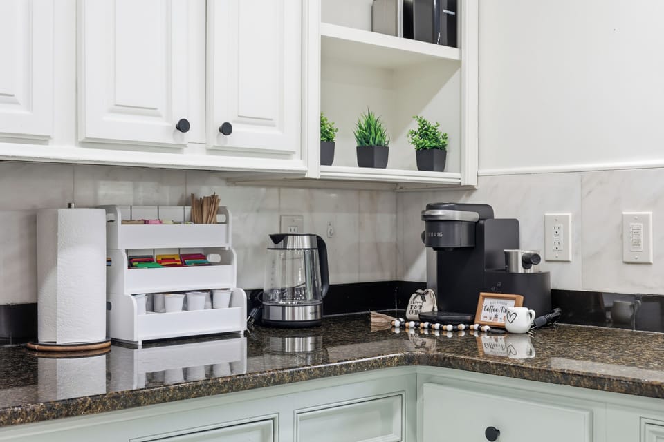 Start your day with our fully equipped coffee and tea station. 