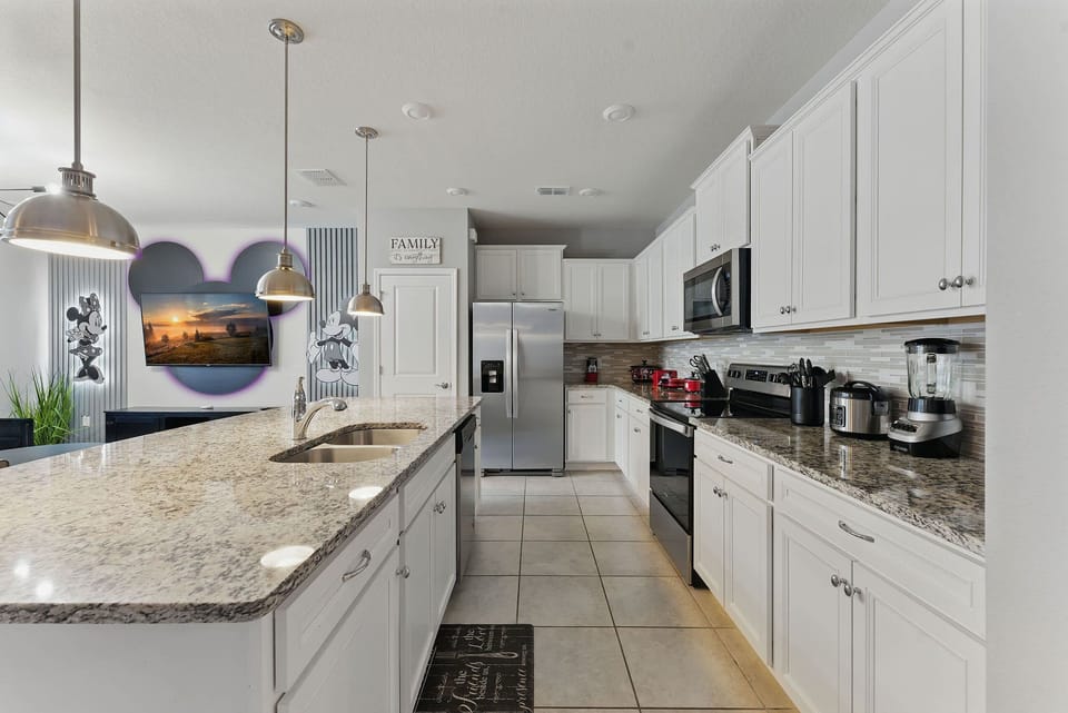 Kitchen or kitchenette