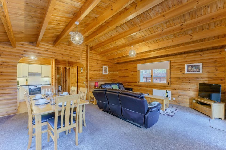 Cedar Lodge