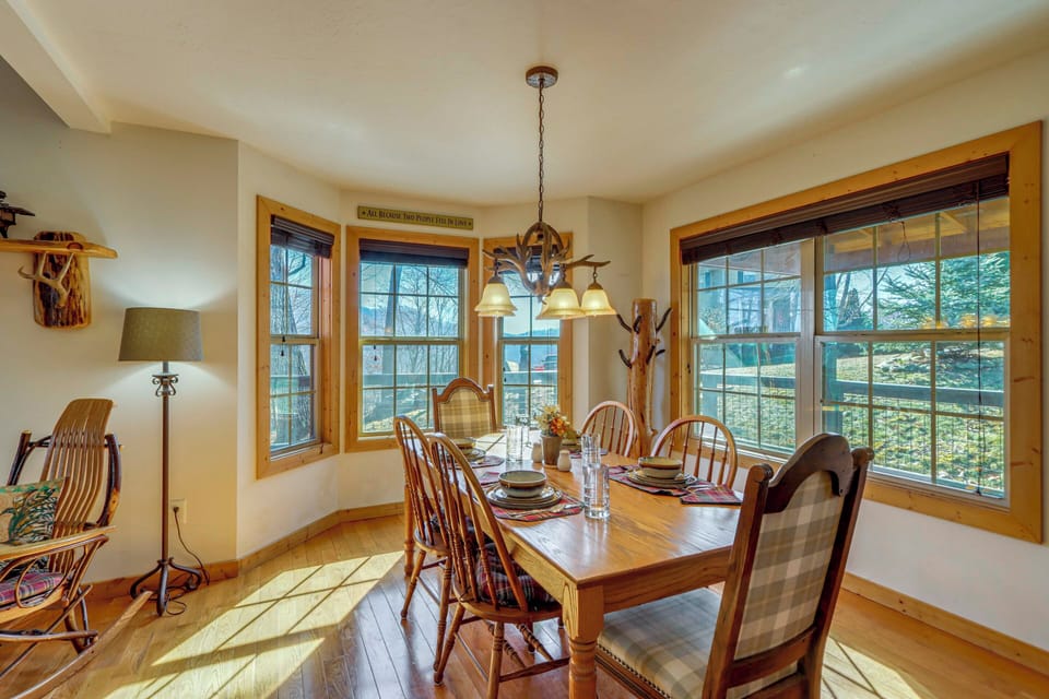 Dining Area | 1st Floor
