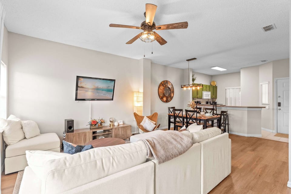 Find your calm at Peaceful Palms