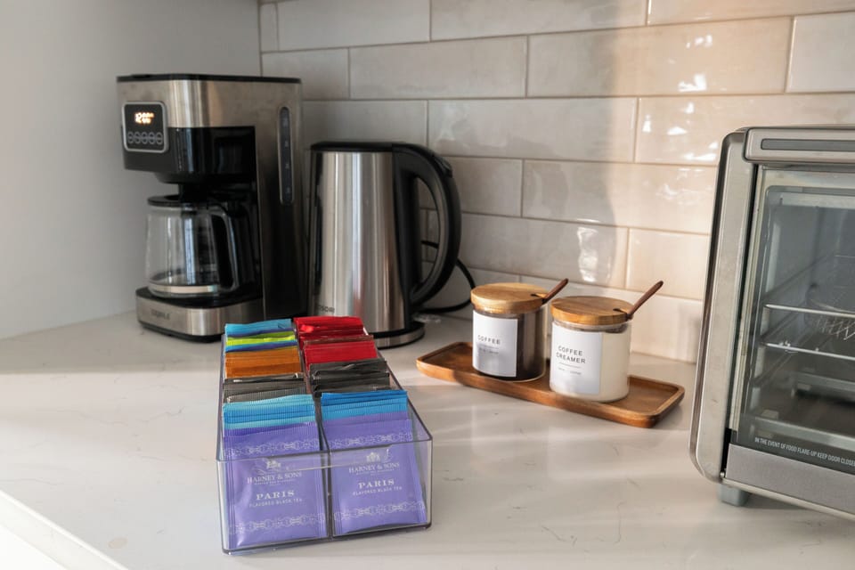 Whether you’re a coffee or tea fan, we’ve got you covered 