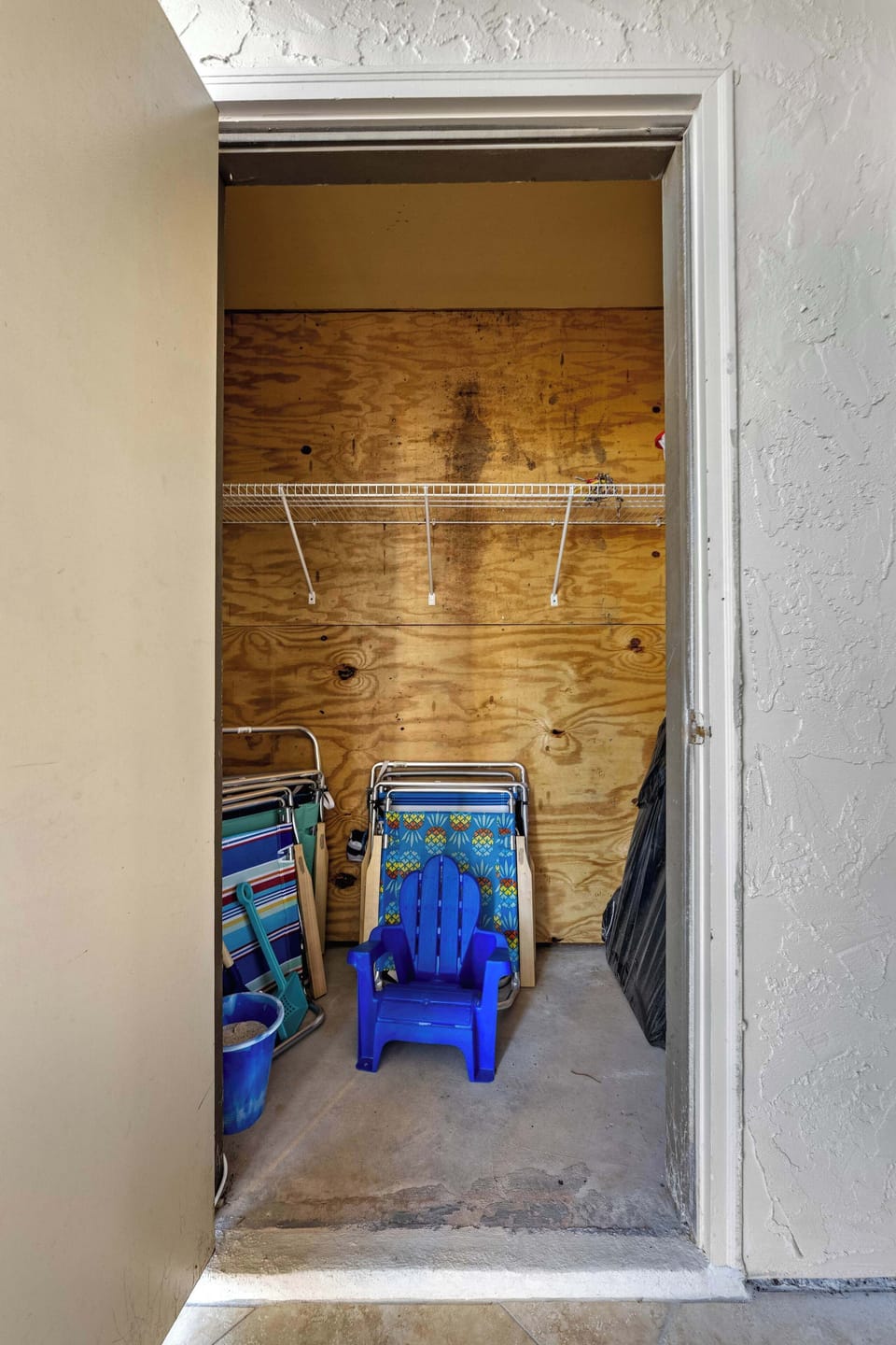 Fully Stocked Beach Closet – Chairs, Beach Cart, Toys & More for Your Beach Days”