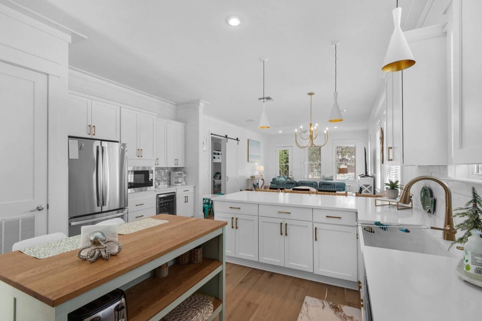 Open concept kitchen & living area