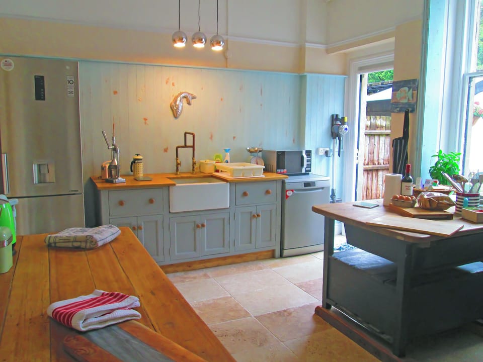 Free standing Kitchen | The Old Kitchens, TOTLAND BAY
