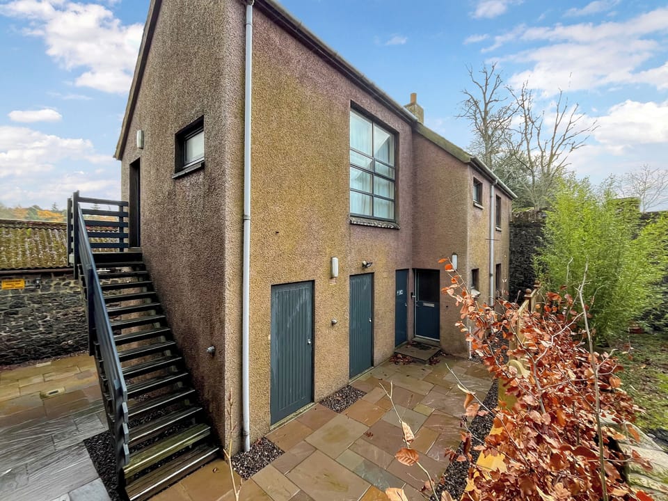 Exterior | Garden View Cottage - The Garden Holidays, Cupar