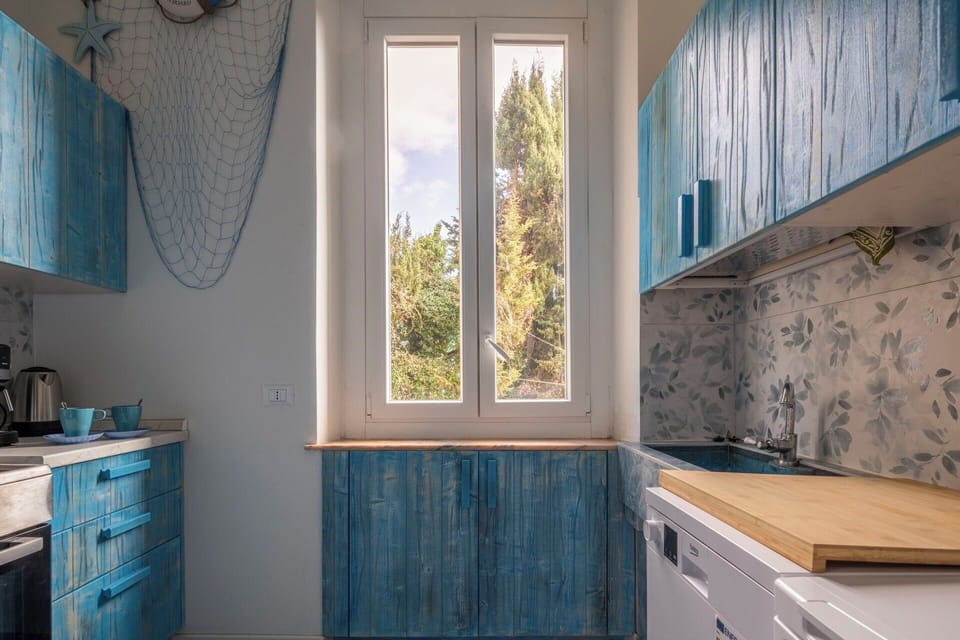 Autumn, Kitchen, Spring, Summer