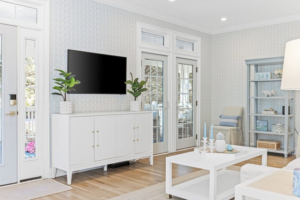 GORGEOUS FIRST FLOOR LIVING ROOM SETS THE SCENE FOR A RELAXING BHI VACATION