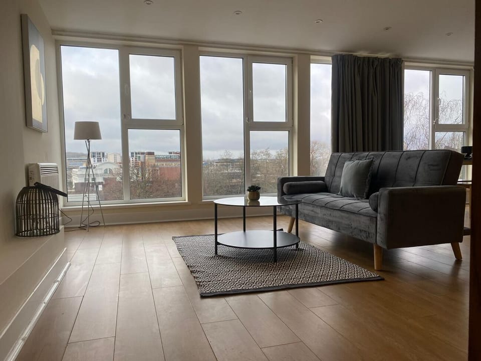 Living Room / Lounge
