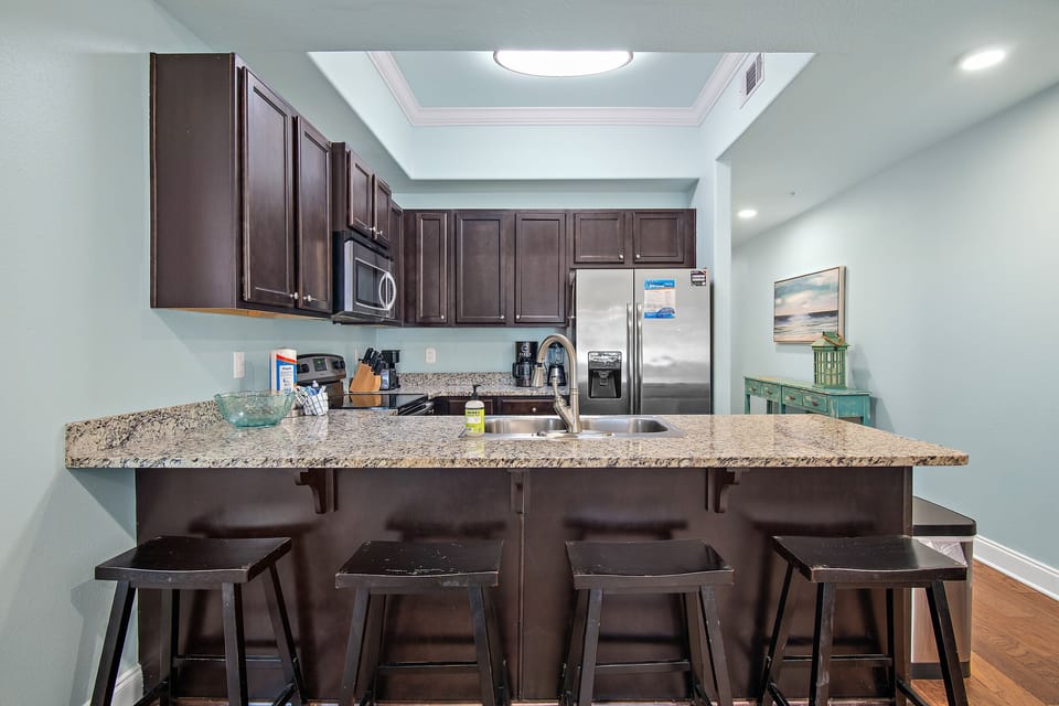 Eat-in bar seating
