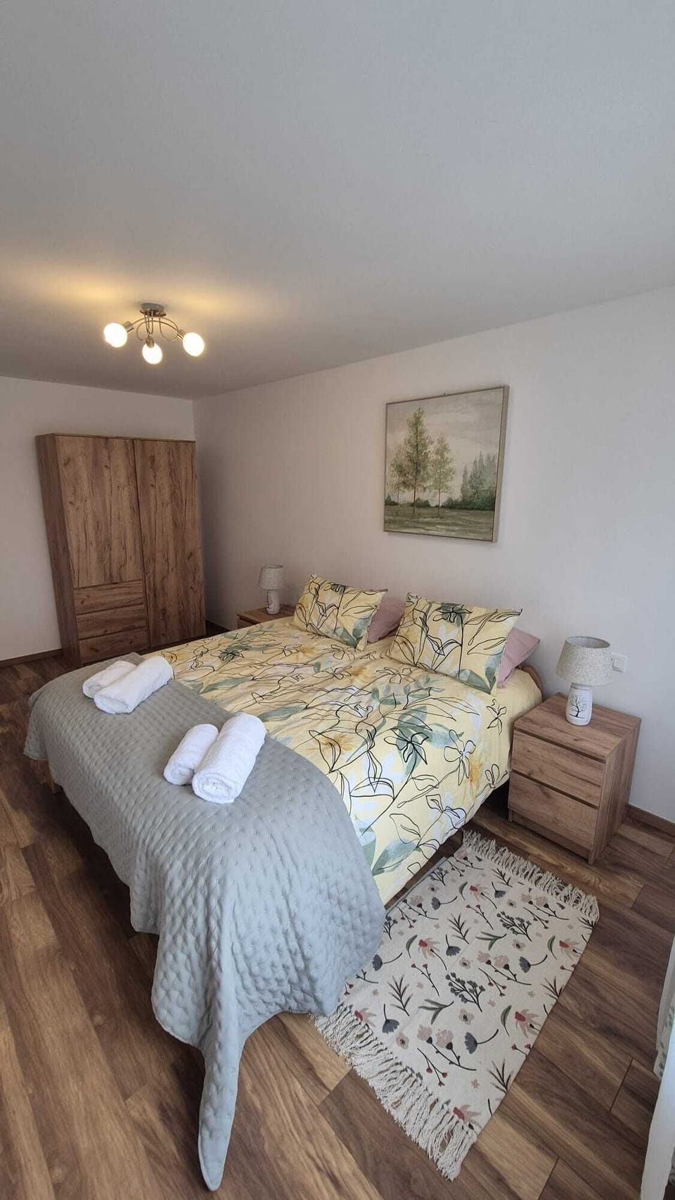 Bedroom - spacious with lots of natural light, includes linen and wardrobe