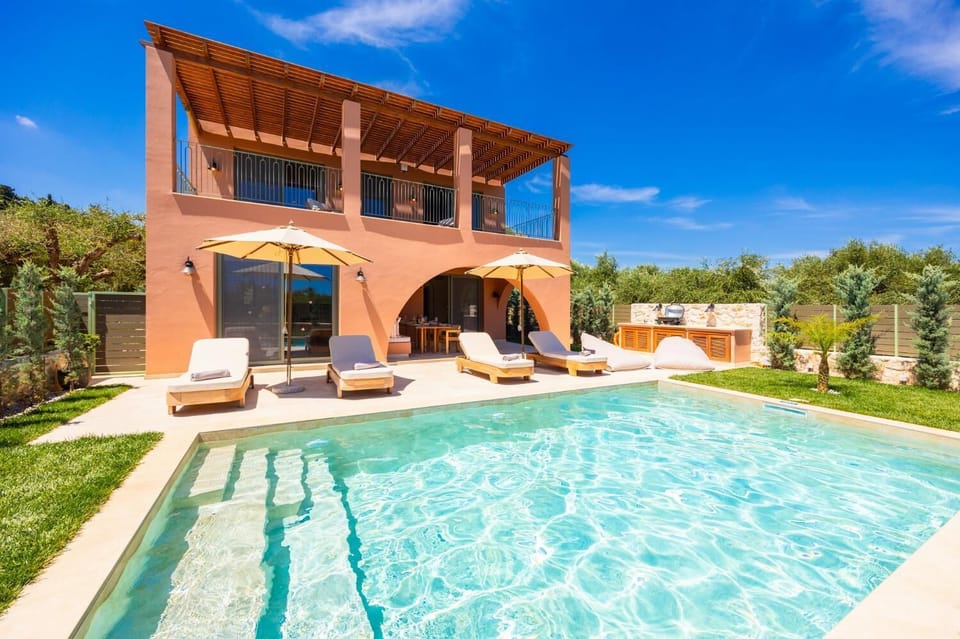 Beautiful villa with private pool and terrace