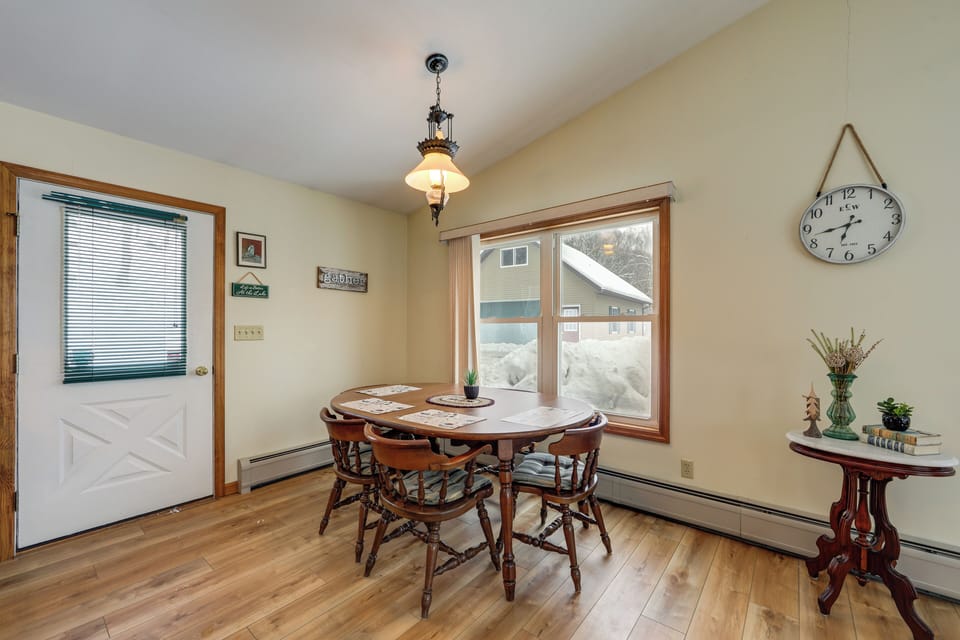 Dining Area | Main Level