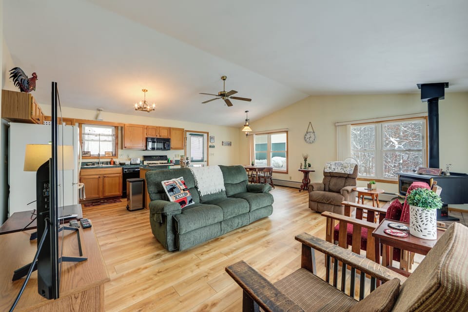 Old Forge Vacation Rental | 3BR | 2BA | 1,050 Sq Ft