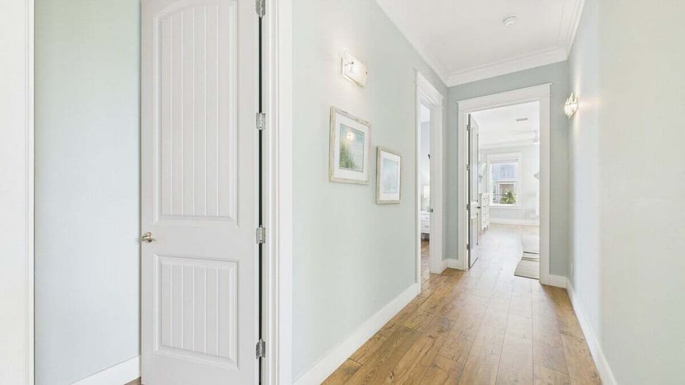 Second floor - Hallway