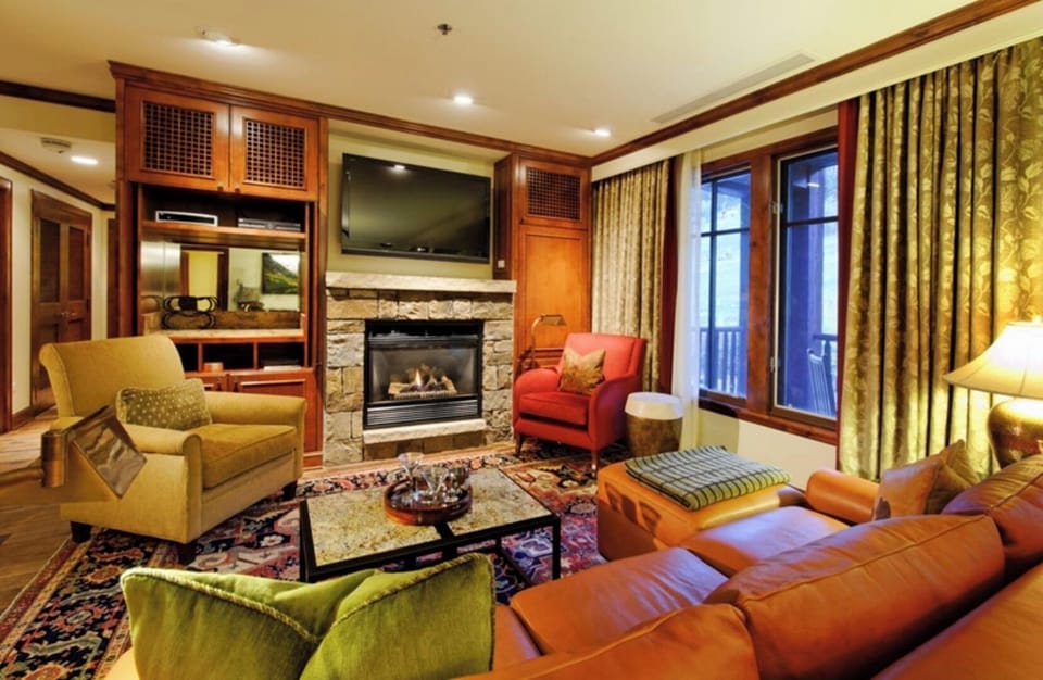 The Ritz-Carlton Club, Aspen Highlands, living room