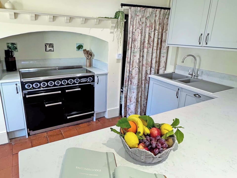 kitchen with large range oven | Falconer&rsquo;s Lodge, High Ash