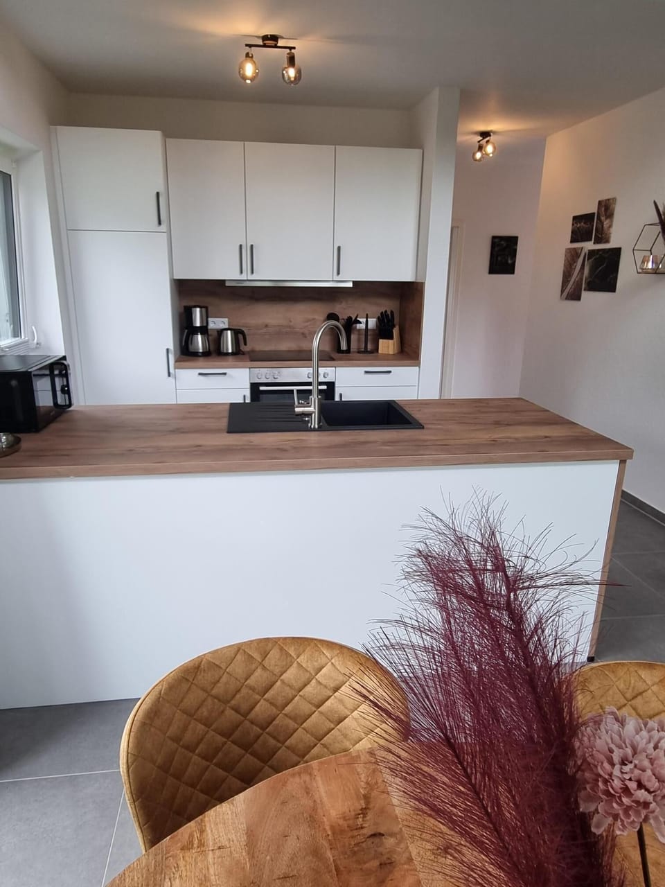 Bright Modern Kitchen with Cooking Island