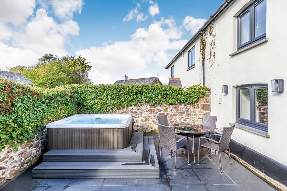 Summerleaze Cottage 2 Spa