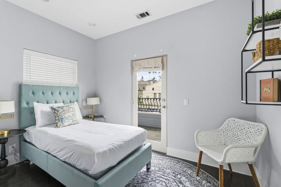 Bedroom 4 of 4 featuring luxurious twin bed