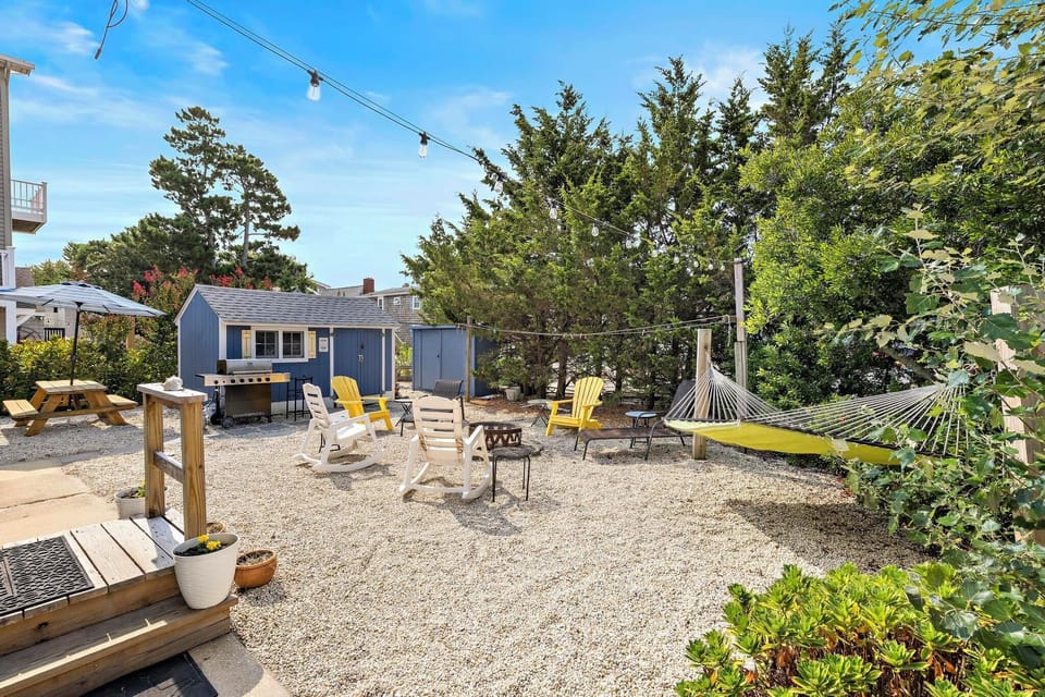 Enjoy the bay breeze!