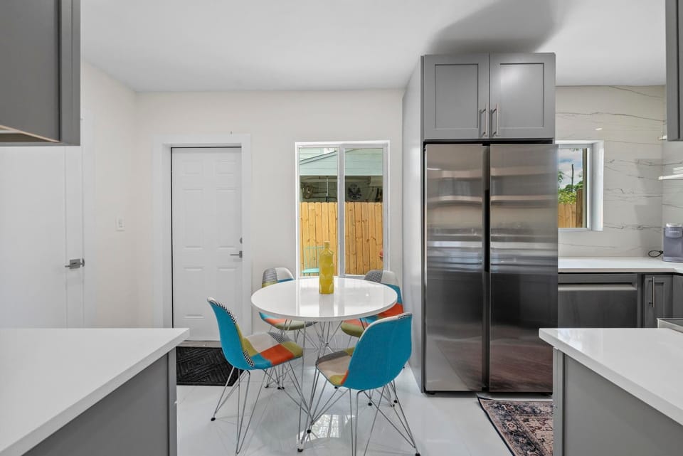 Backdoor | Kitchen Area