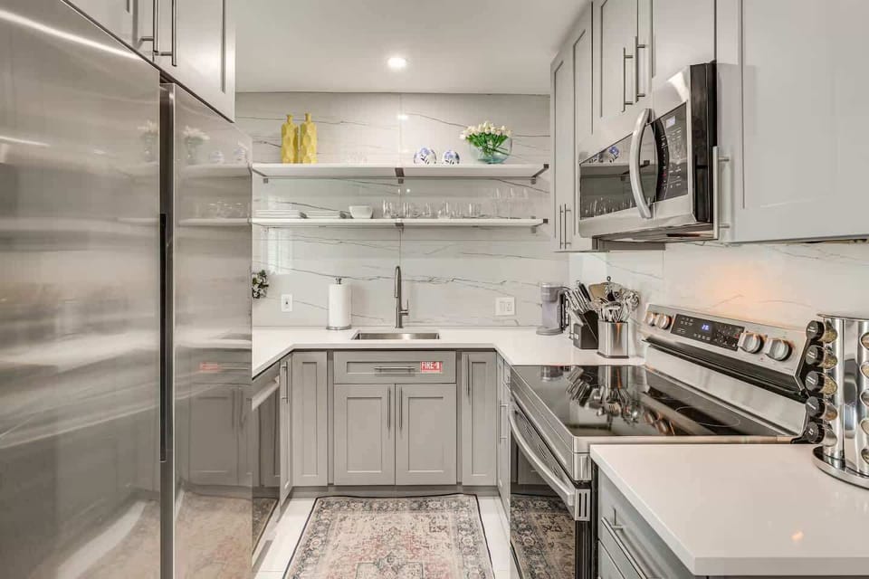 Kitchen Area | Fridge