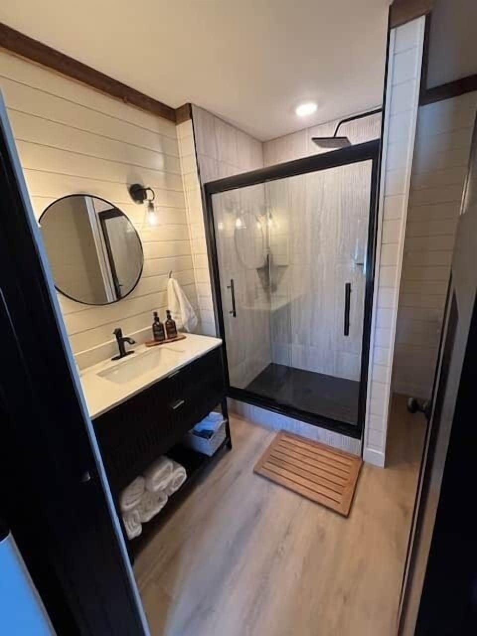 full bathroom
