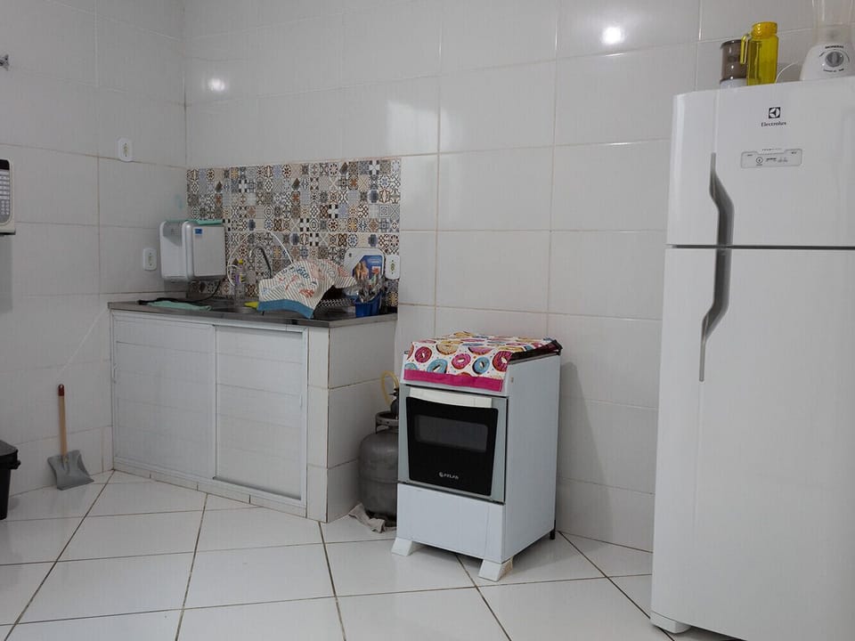 Todos os eletrodomésticos estão disponíveis para o seu uso durante a hospedagem