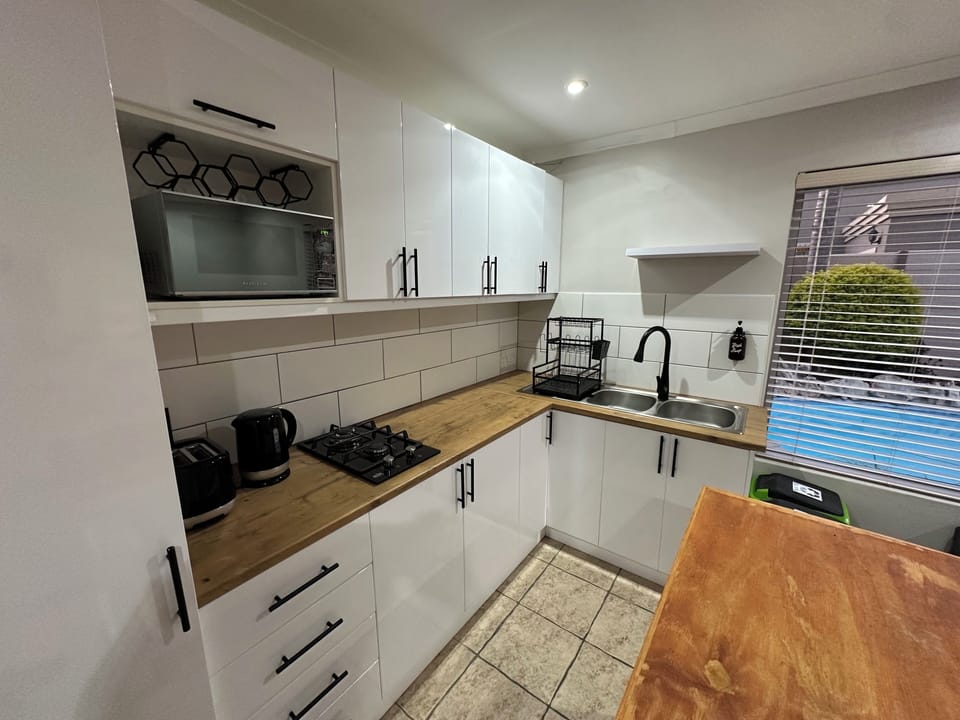 Fully equipped modern kitchen