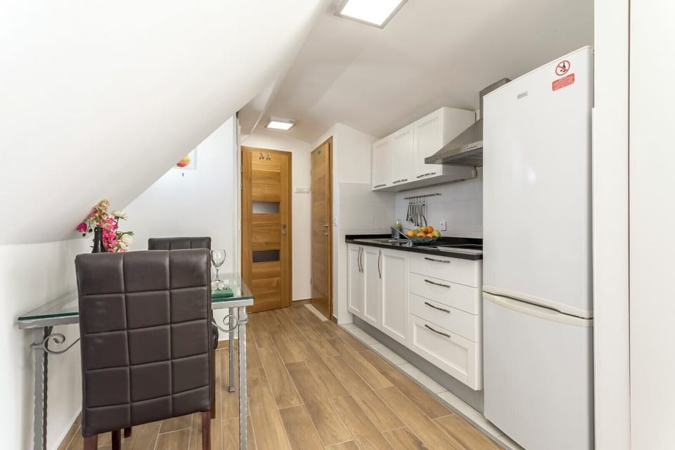 Kitchen and dinning table