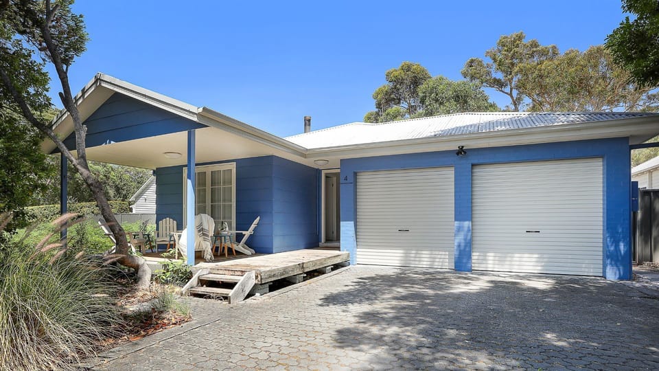 Sagewood Sands | Stroll to Callala Beach via a walking track | Parking in garage