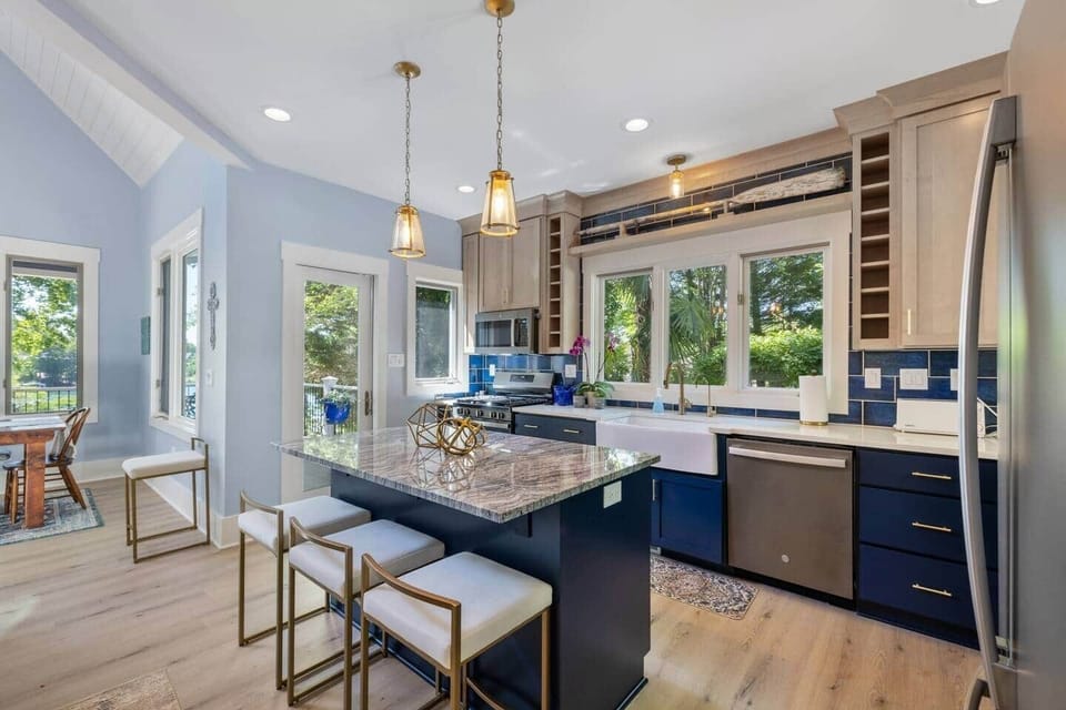 Gourmet kitchen 