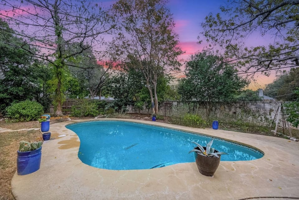 Peaceful poolside evenings under the Texas sky — a serene escape in San Antonio.