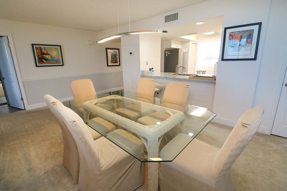 St. Augustine Beach Rentals Dining Room